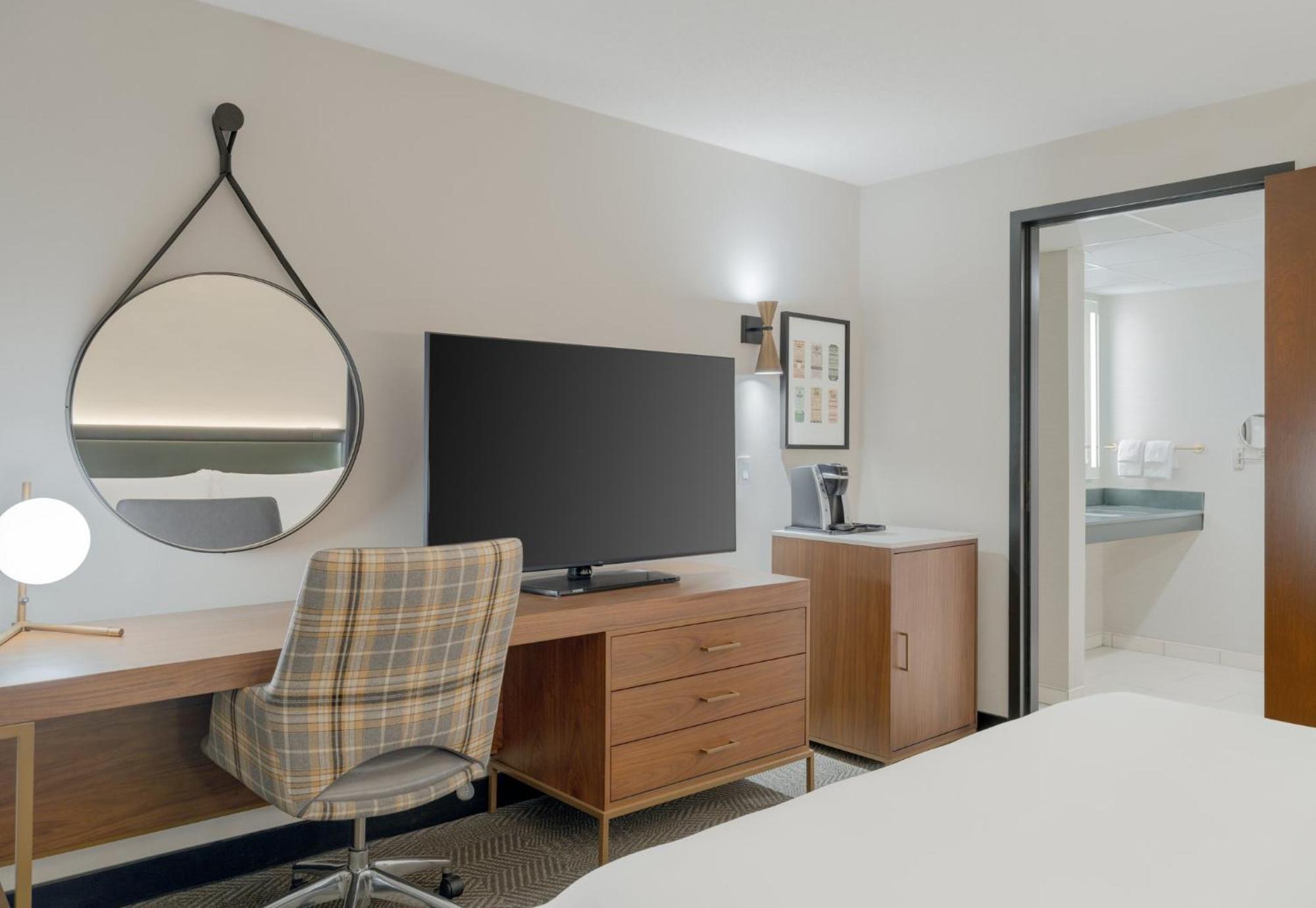 Crowne Plaza Indianapolis-Dwtn-Union Stn By Ihg Hotel Exterior photo