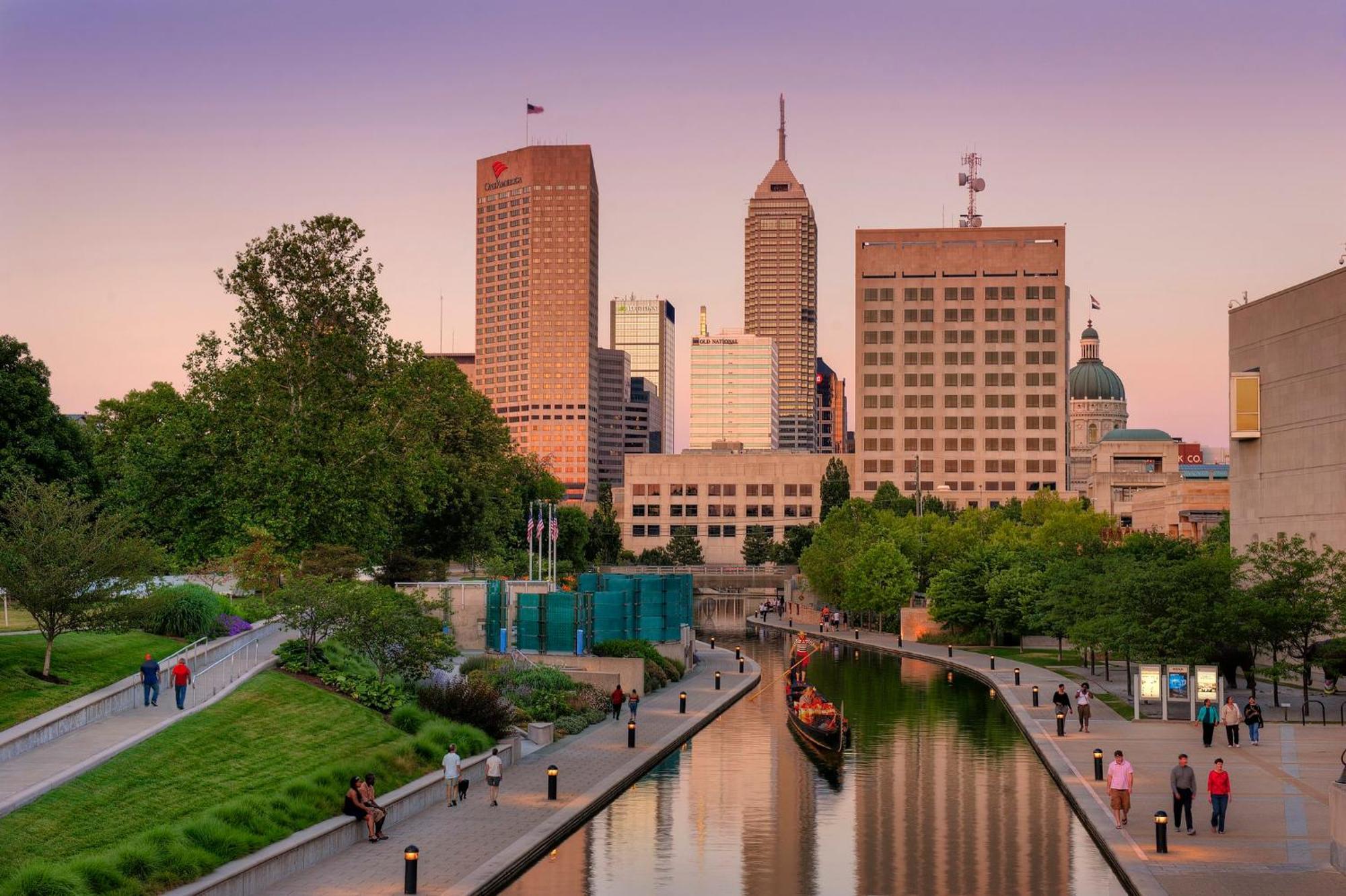Crowne Plaza Indianapolis-Dwtn-Union Stn By Ihg Hotel Exterior photo